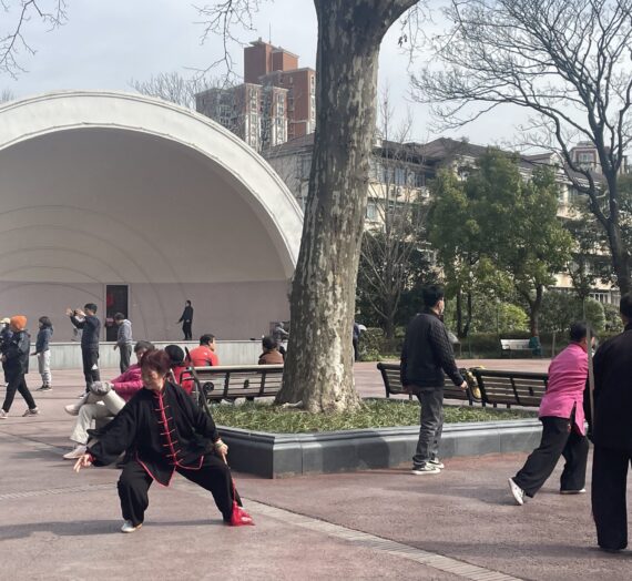 A morning walk in Spring at Zhongshan Park, Shanghai